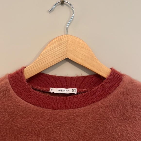 Fuzzy Pink Sweatshirt 💖 - Picture 4 of 7